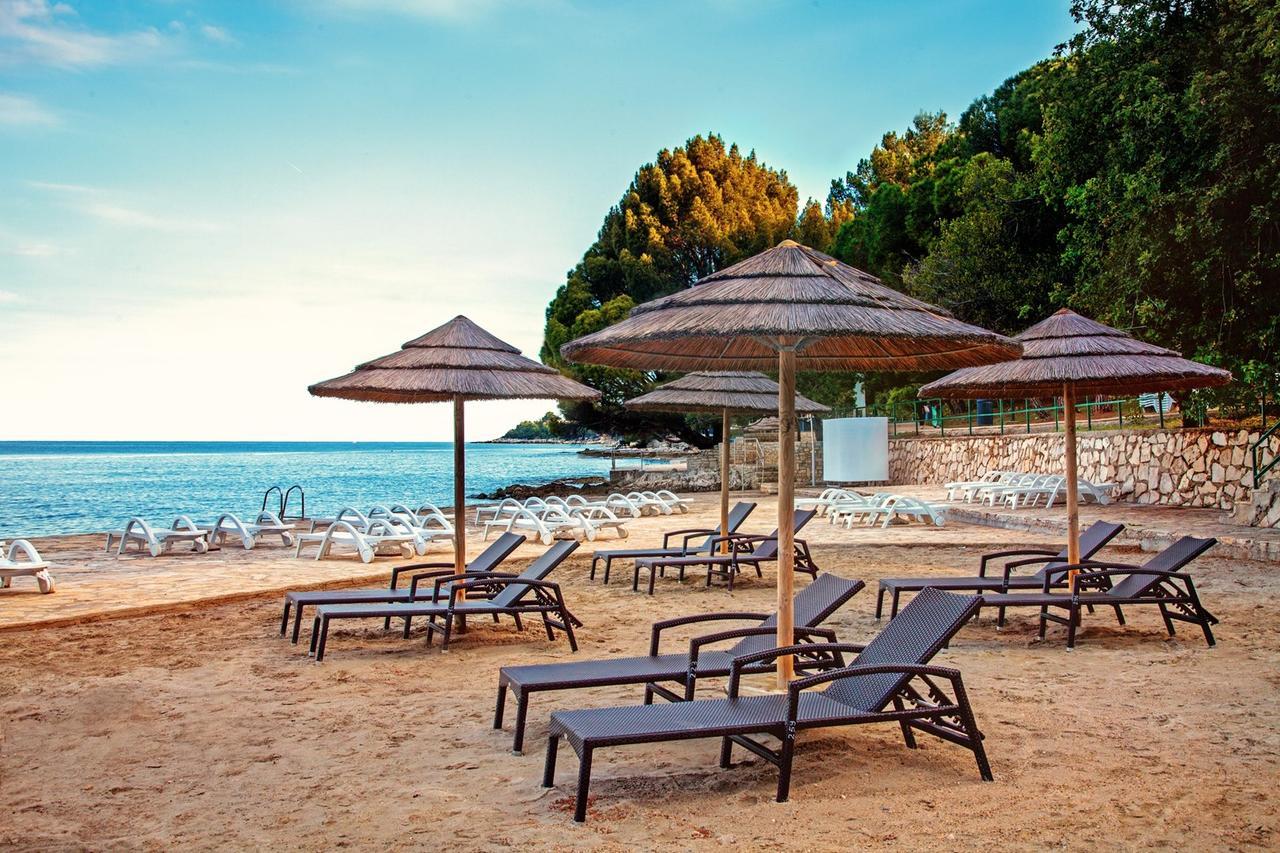 App. Fiorela Hotel Poreč Eksteriør billede