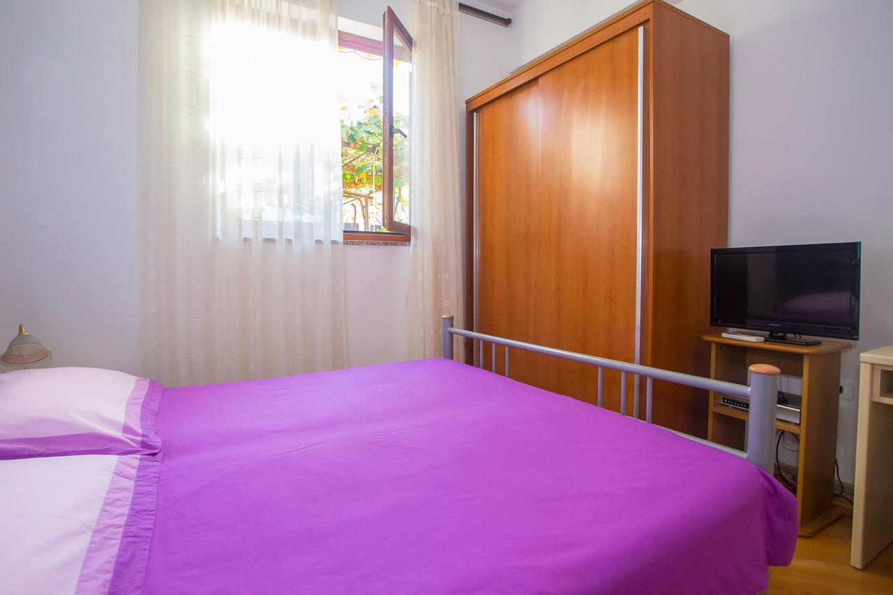 App. Fiorela Hotel Poreč Eksteriør billede